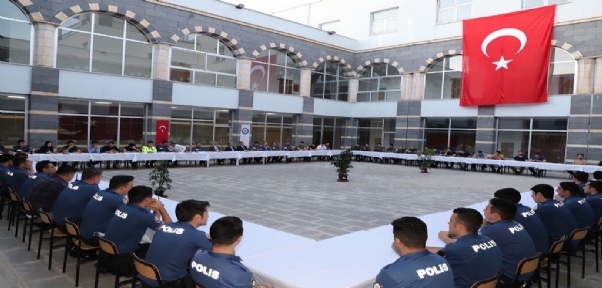 Vali Aktaş, emniyet teşkilatı mensuplarıyla iftarda buluştu