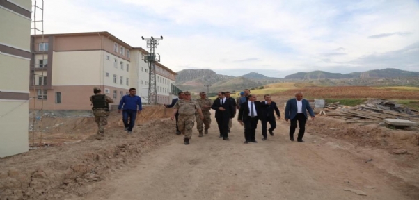 Vali Aktaş, Çalışkan Beldesinde İncelemede Bulundu