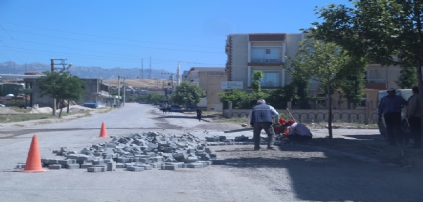 Silopi`de Parke Taşı Döşeme İşleri Son Aşamaya Geldi