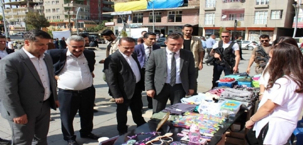 Uludere`de Öğrenci Velilerinden Kermese Yoğun İlgi