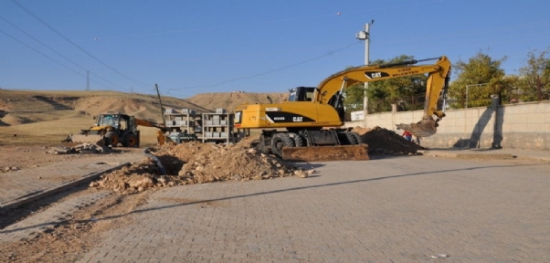 Cizre`de İçme Suyu Hattında Onarım Çalışmaları Sürüyor