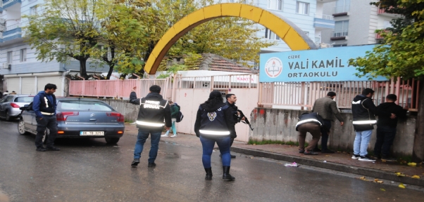 Cizre`de Gece Başlayan Uyuşturucu Denetimi Gündüzde Devam Etti