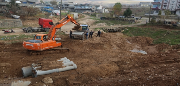 Cizre Belediyesi Alt Ve Üst Yapı Çalışmalarına Devam Ediyor