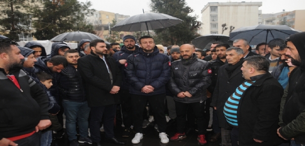 Cizre Spor Teknik Heyeti ve Futbolcular,Takıma sahip çıkılması için Basın açıklaması yaptı