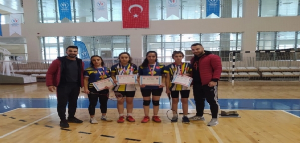 Cizreli Genç Kızların Badminton Başarısı