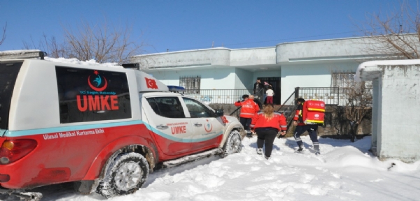 UMKE Ekipleri Cizre`de 3 Saatlik Çalışma İle Diyaliz Hastalarına Ulaştı