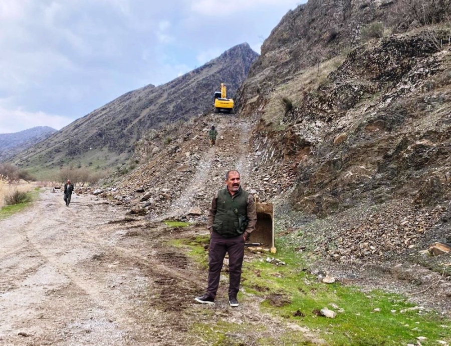 BAŞKAN ALİHAN BABAT KÖYLÜLERİN YAYLA YOLU SORUNUNU ÇÖZÜYOR