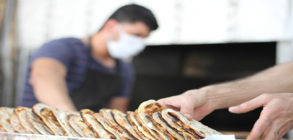 Silopi`de Ramazan ayında lahmacuna yoğun ilgi