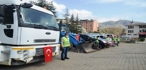 Belediyeyi HDP`nin elinden aldı, boş kalan otopark araçlarla doldu