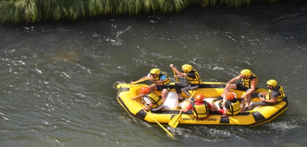 Şırnak`ta sosyal mesafeli rafting