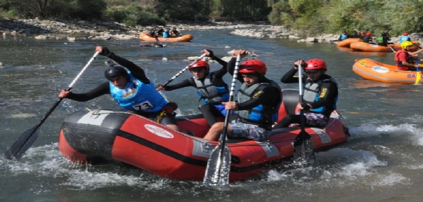 Habur Çayında Rafting Heyecanı Başladı