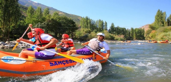 Beytüşşebap`taki Rafting Yarışması Sona Erdi