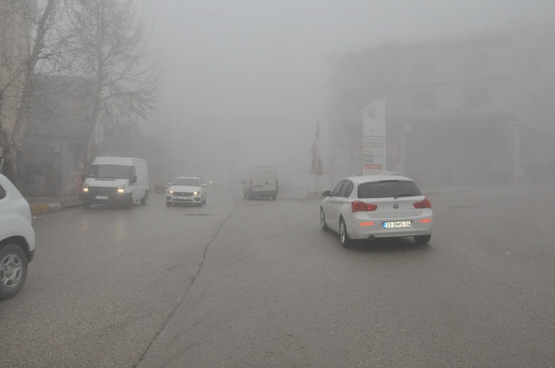 ŞIRNAK’TA GÖRÜŞ MESAFESİ SIFIRA DÜŞTÜ