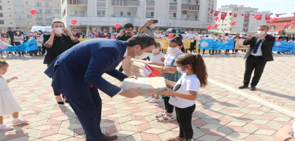 Silopi`de 29 Ekim renkli görüntülere sahne oldu