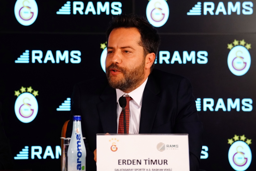 Erden Timur: 