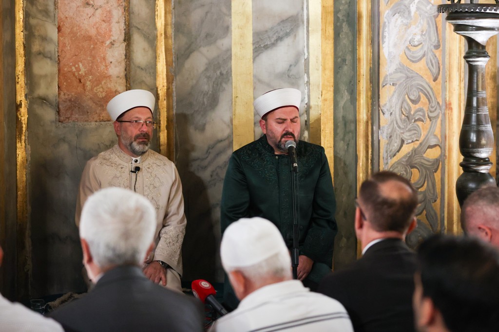 Diyanet İşleri Başkanı Ali Erbaş: “Ayasofya ruhunu taşıyan gençler yetiştirmeye devam edeceğiz”