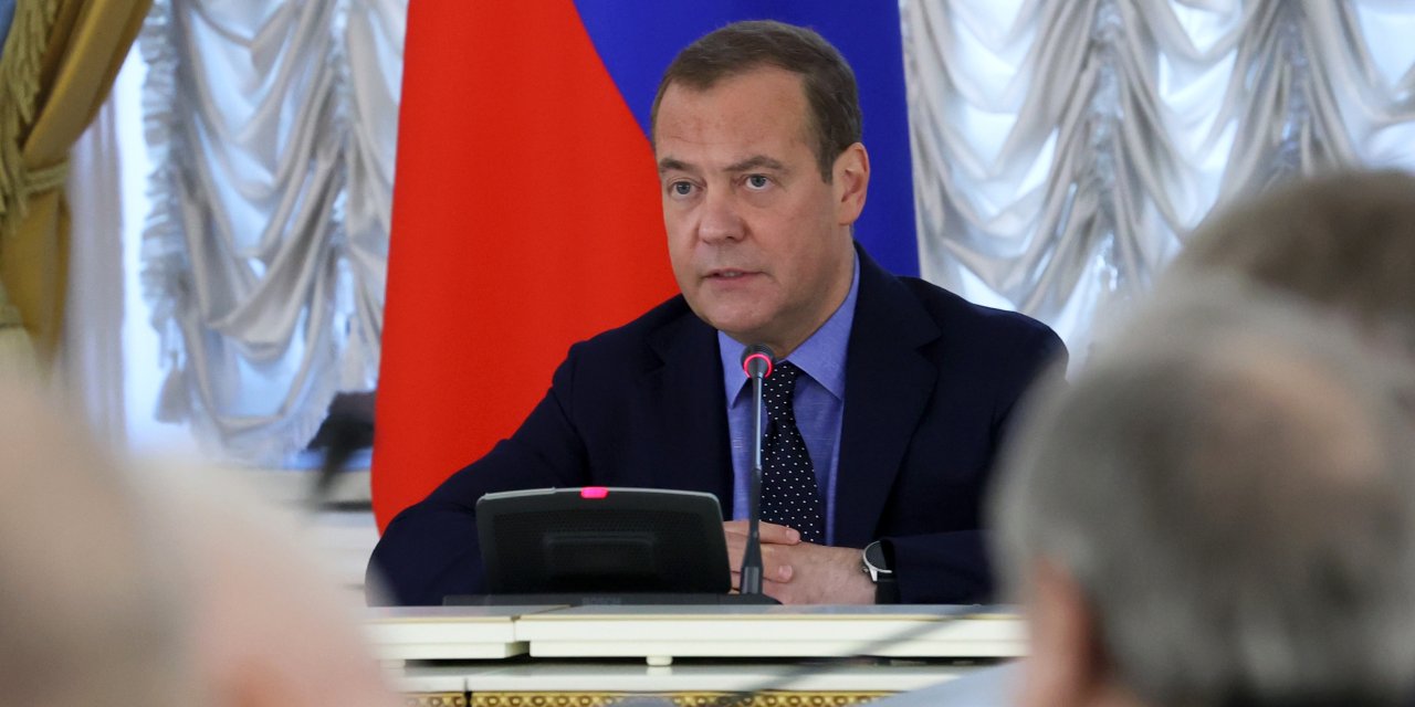 Medvedev: “Ukrayna’nın saldırısı başarılı olursa nükleer silah kullanırız”