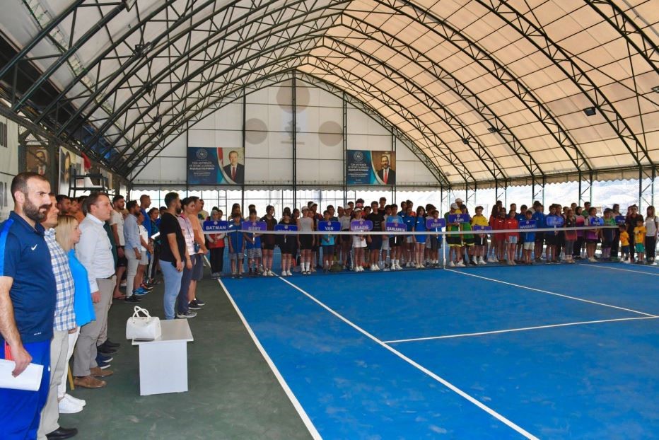 Şırnak'ta ANALİG tenis çeyrek final müsabakaları başladı