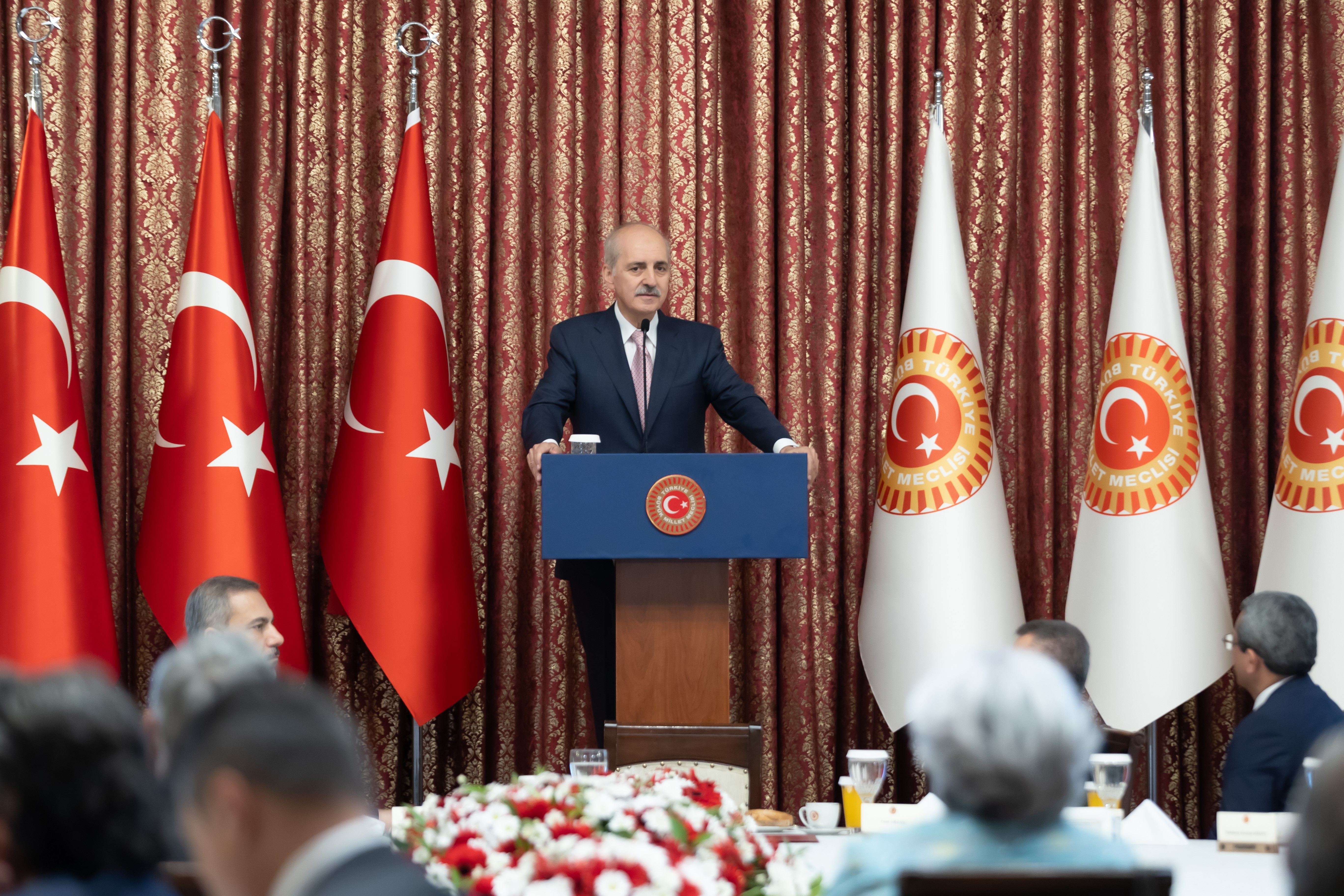 TBMM Başkanı Kurtulmuş, 14. Büyükelçiler Konferansı çerçevesinde Bakan Fidan ve beraberindeki büyükelçileri kabul etti