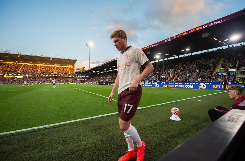 Guardiola, Kevin De Bruyne'nin birkaç ay sahalardan uzak kalacağını açıkladı