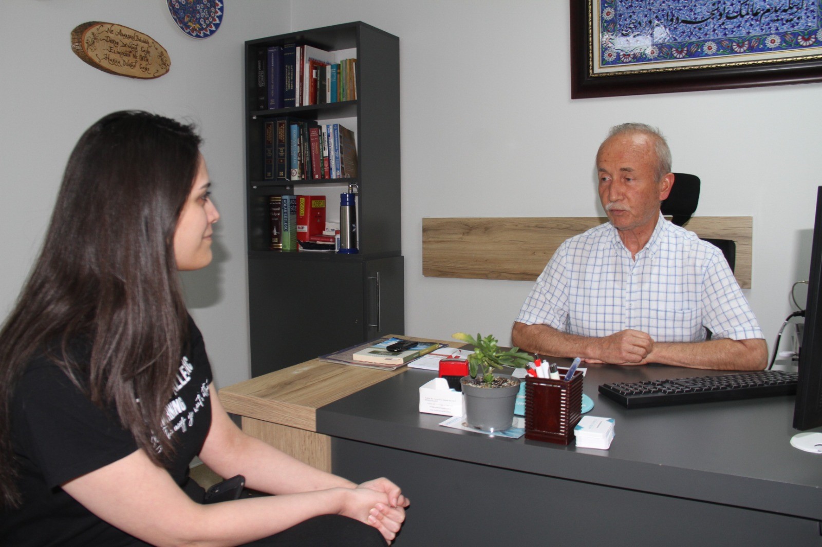 Yrd. Doç. Dr. Özcan: “Güneşten korunmanın en güzeli doğal korunmadır”