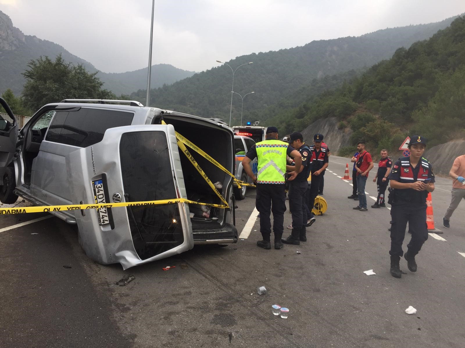 Düğün dönüşü kana bulandı, 1 ölü 3'ü ağır 14 yaralı