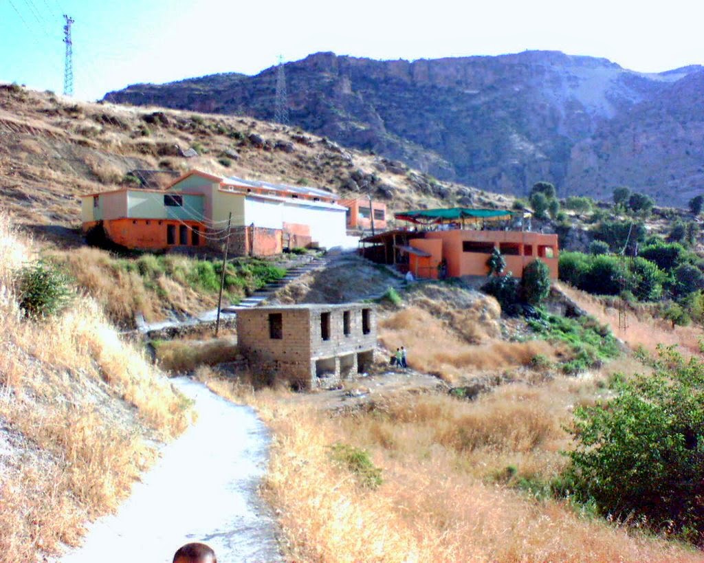 DÜĞÜNYURDU KÖYÜ BELKIS (NEBİ SÜLEYMAN) KAPLICASI