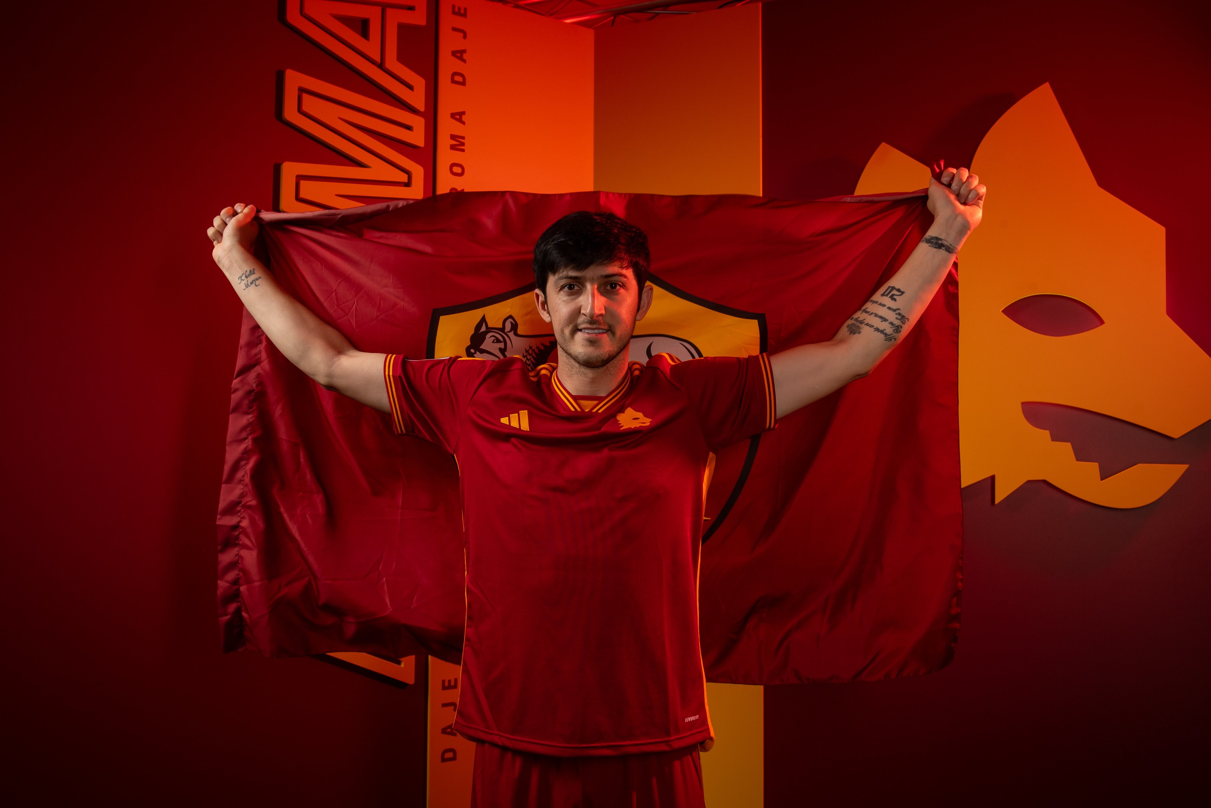 Roma, Sardar Azmoun’u kadrosuna kattı