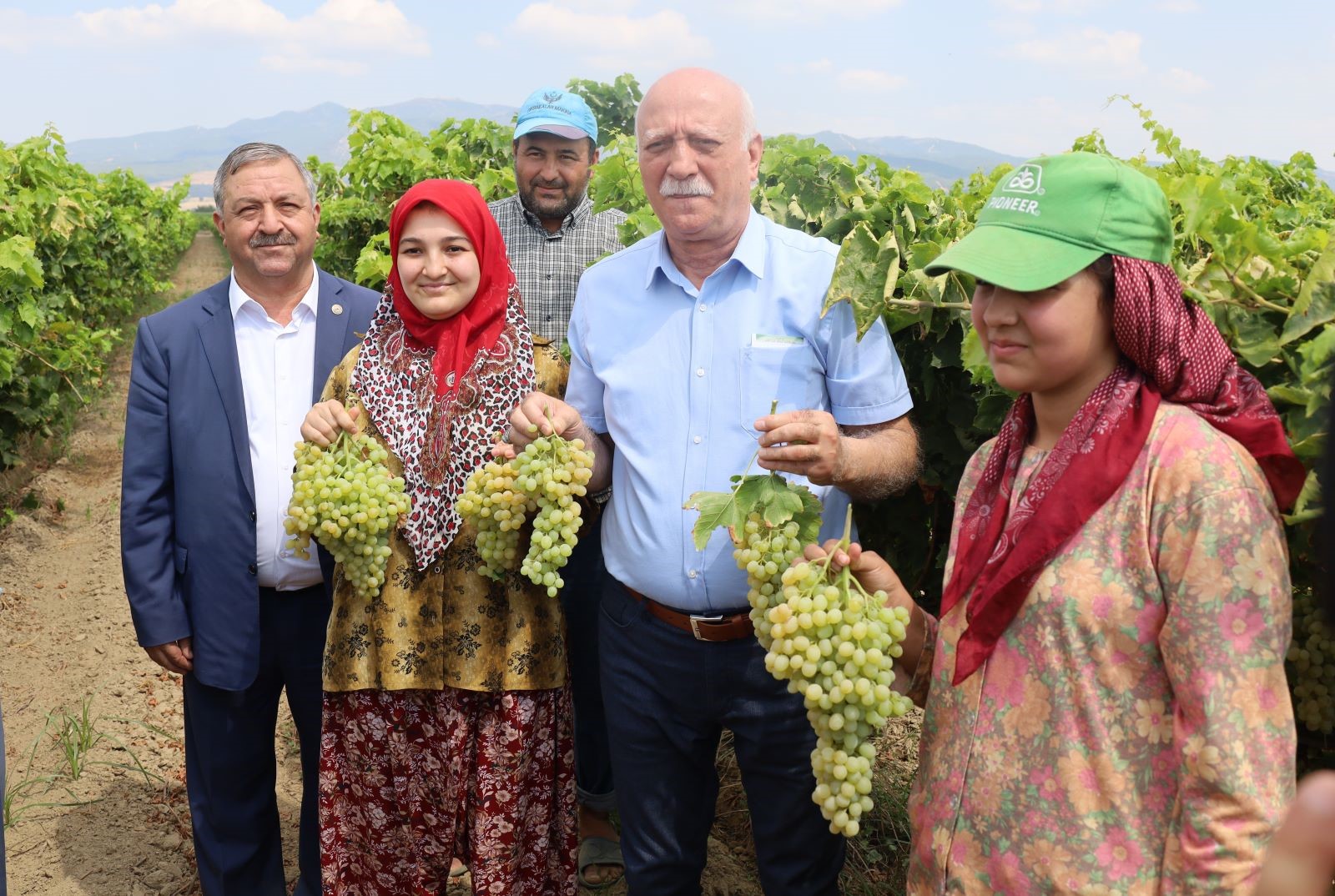 TZOB Genel Başkanı Bayraktar: "Üzümün kıymetini bilelim"