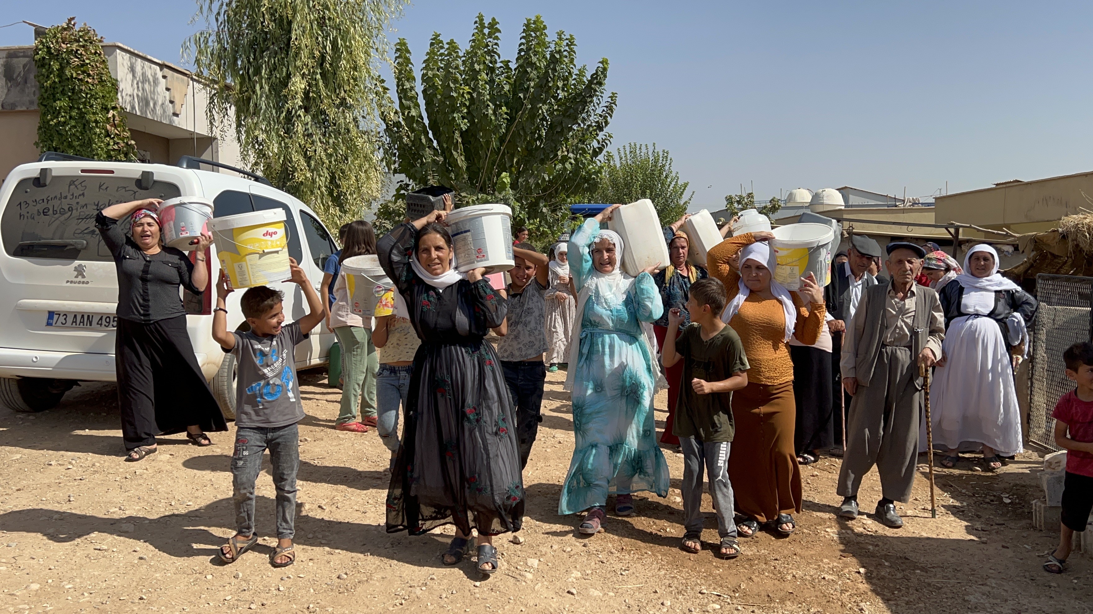 HDP'li Belediye'nin Köye su vermediği iddiası