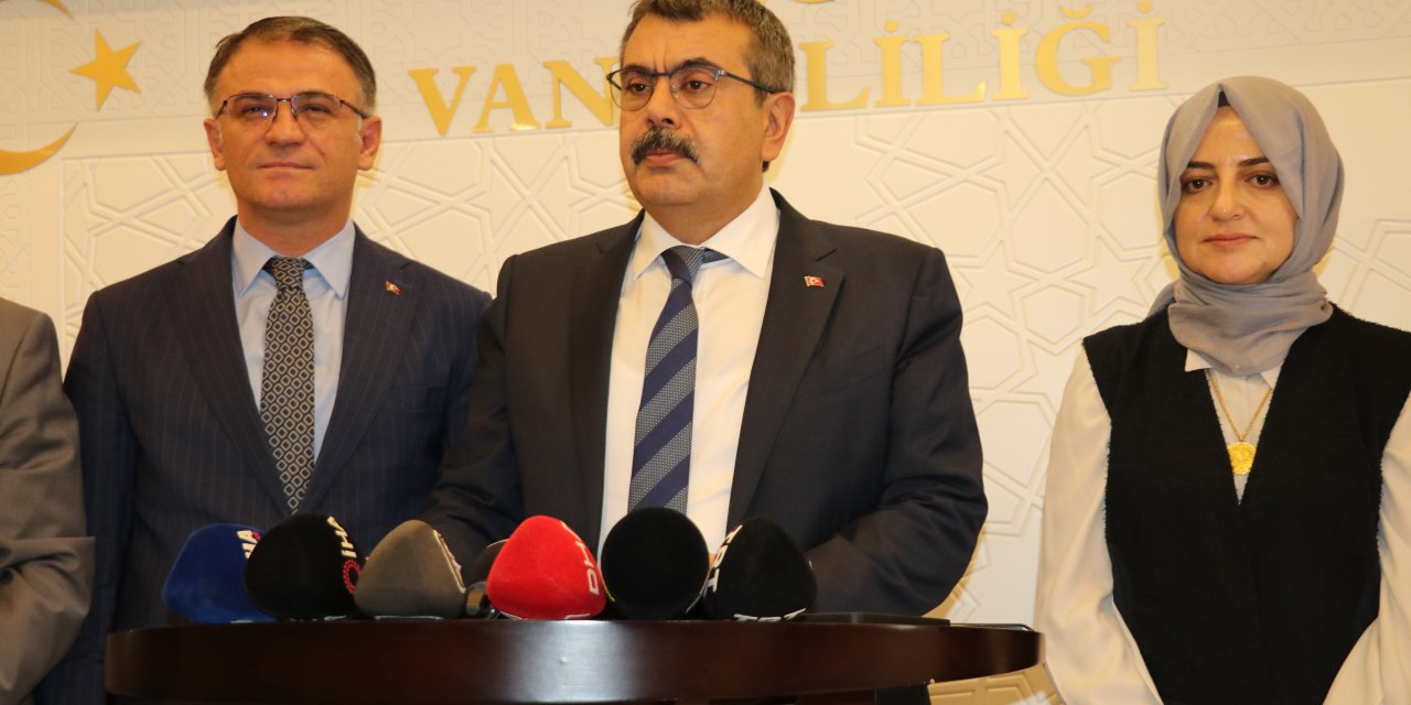 20 Milyon Öğrenci Ders Başı Yapıyor