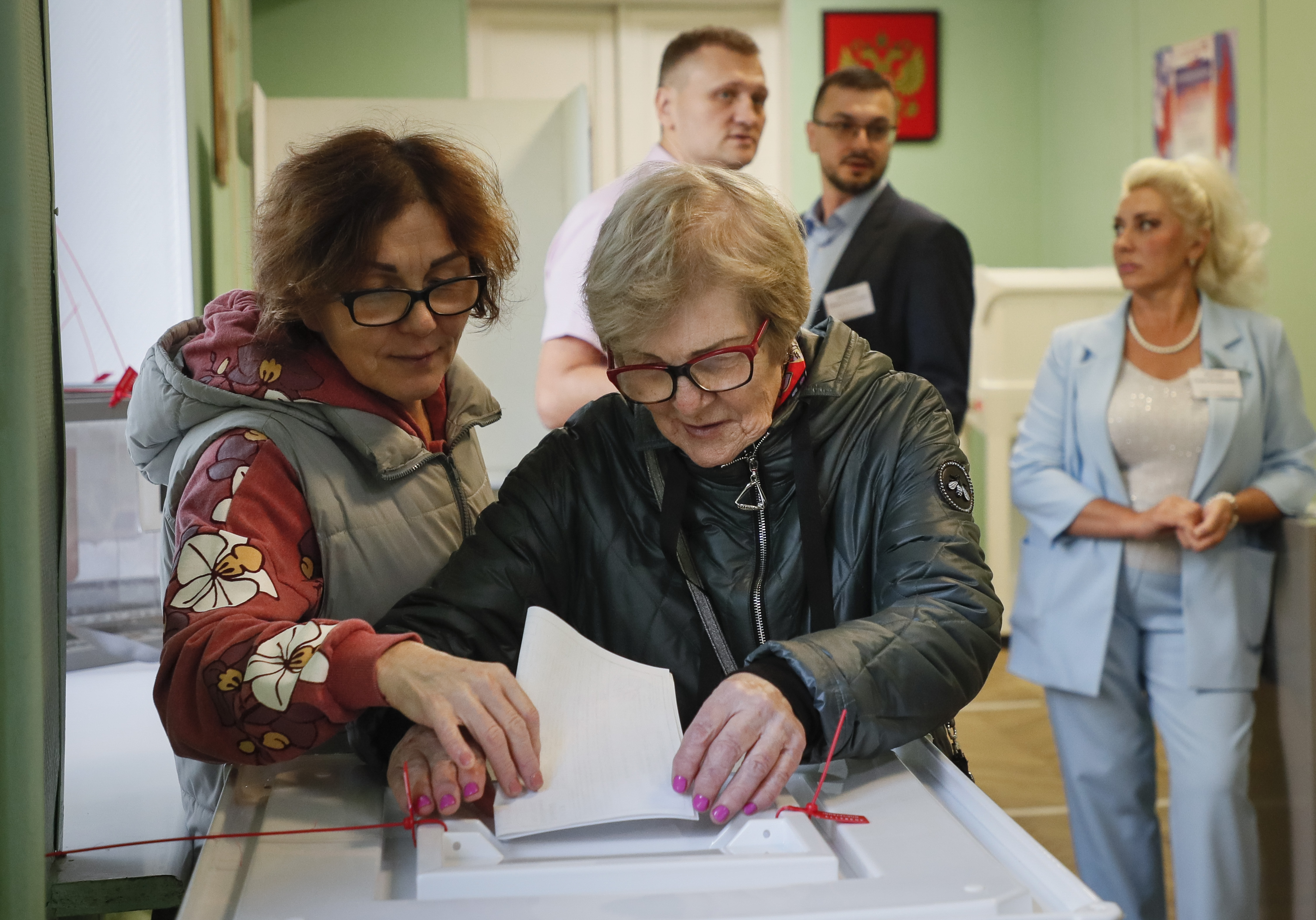 Ukrayna'daki yerel seçimlerde büyük şok!