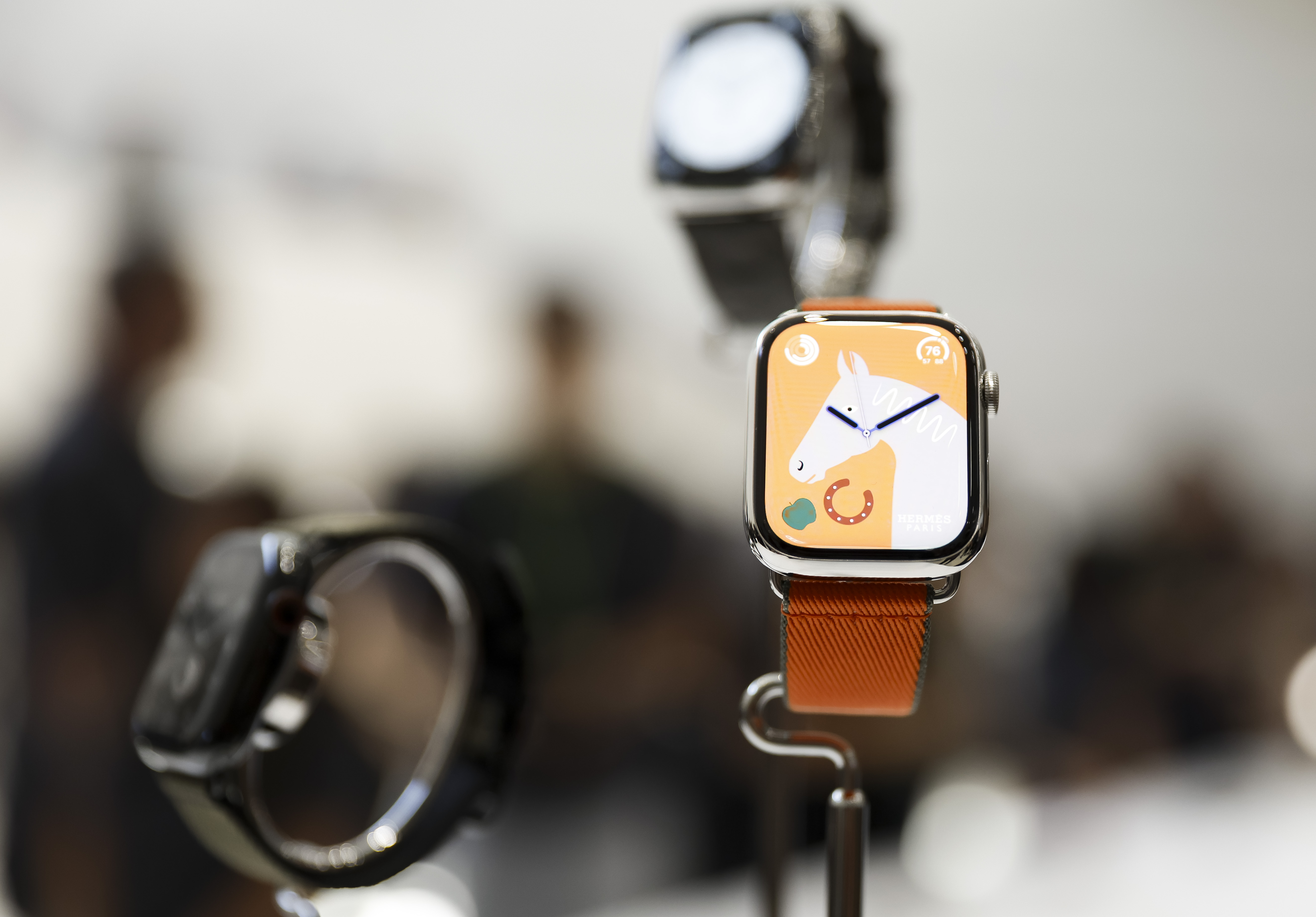 Apple'nin yeni telefon ve akıllı saat modelleri
