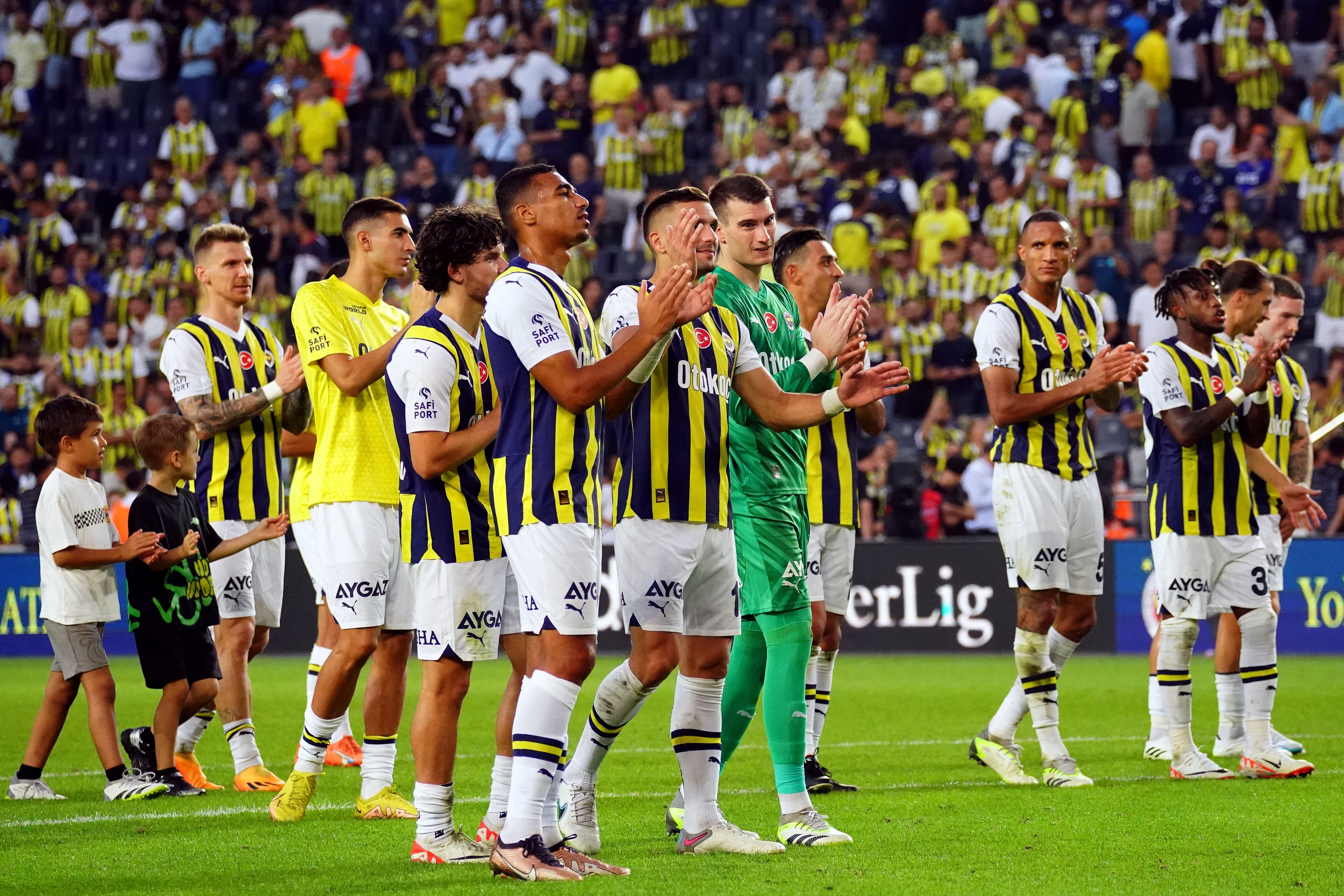 Fenerbahçe Avrupa'daki 261'nci maçına çıkıyor
