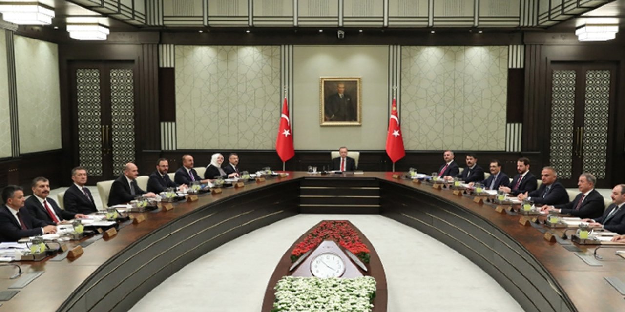 Cumhurbaşkanı Erdoğan,"üniversiteli gençlerimize telefon ve bilgisayar desteğini hayata geçiriyoruz"