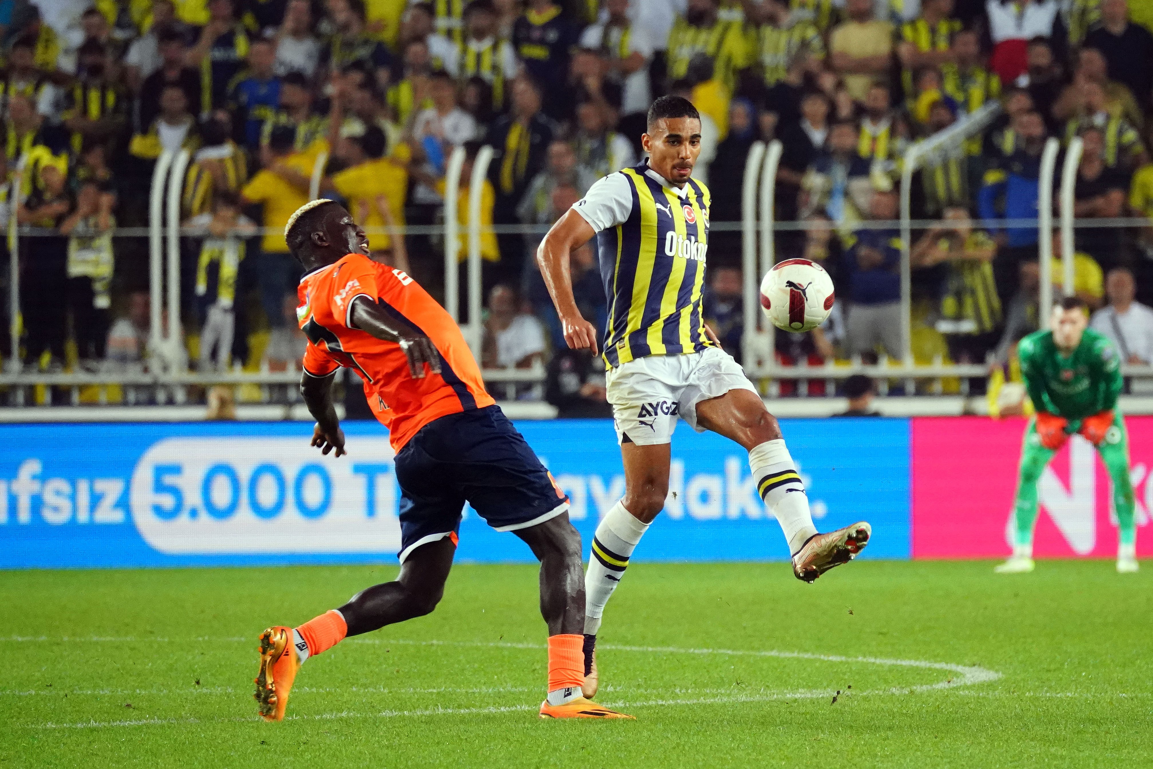 Fenerbahçe: 4 - RAMS Başakşehir: 0