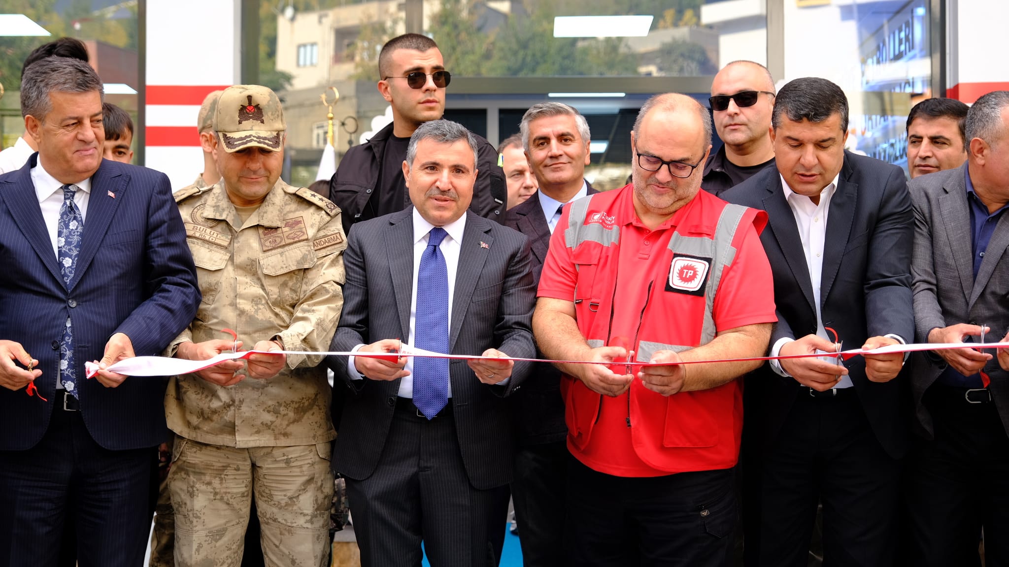 Gabar’da 10 kuyudan 25 bin varil petrol üretiliyor