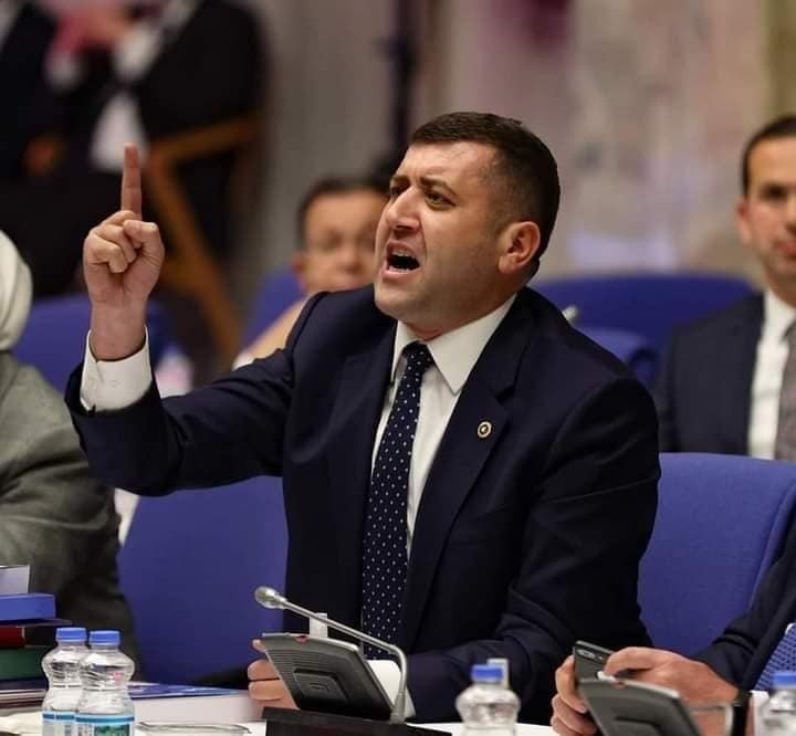 Meclis'te HDP'liler ve MHP'liler arasında gerginlik