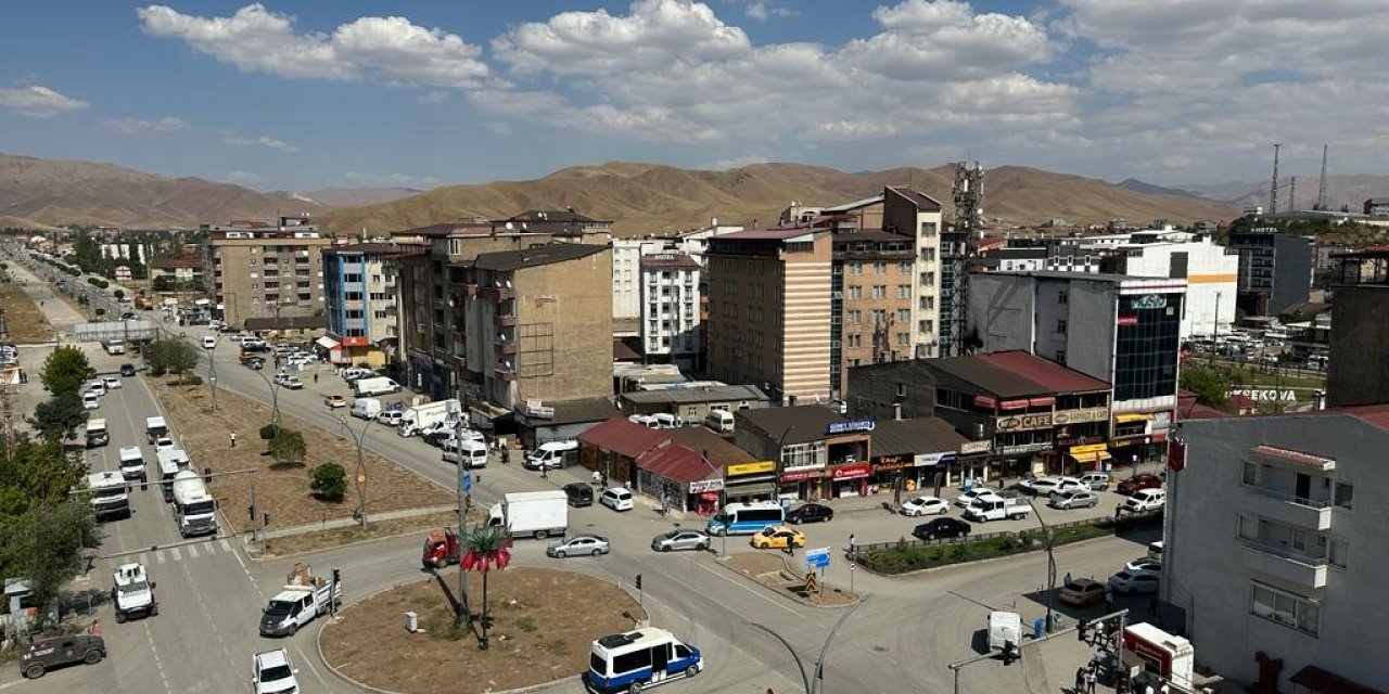 Hakkari Yüksekova tek yürek oldu! Ankara'ya seslendiler... Sıkıntı çok büyük