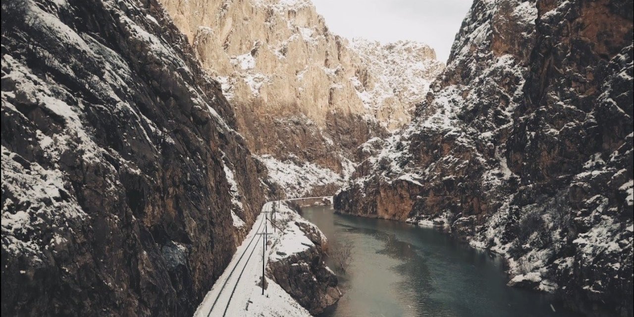 Doğu Ekspresi güzergâhındaki masalsı kanyonlar cezbediyor