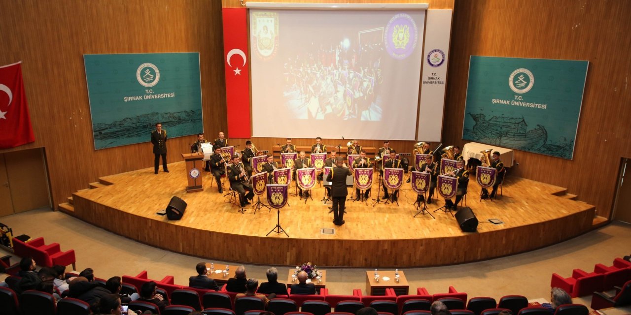 Şırnak’ta üniversitesi öğrencileri Malatya konseri ile coştu