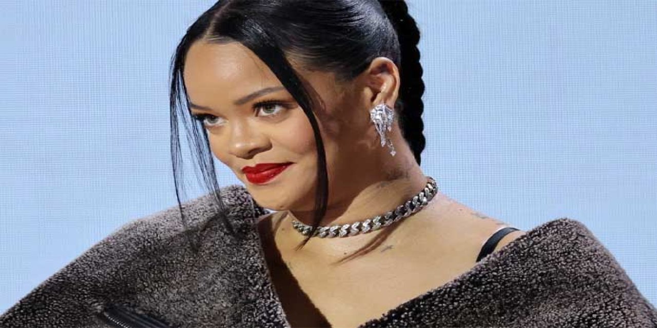 Hayranları heyecanlandı! Rihanna Türkiye’ye mi geliyor?