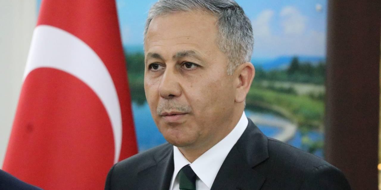 Bakan Yerlikaya:  Yalova'da olan depremi  yakından takip ediyoruz