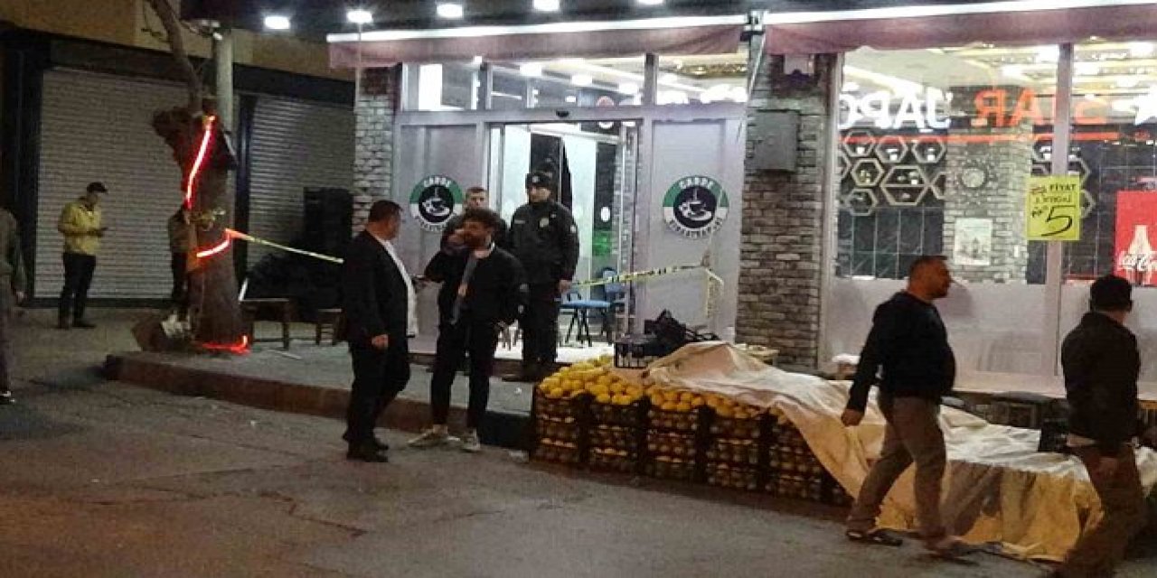 Kafe önünde oturanlara silahlı saldırı: 1 ölü 4 yaralı