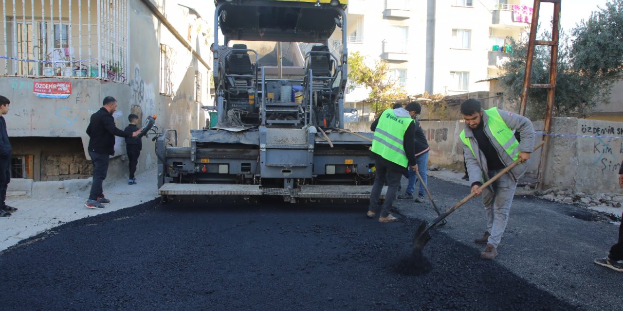 Cizre’de Cudi Mahallesinde Yol Asfaltlama çalışması başlatıldı