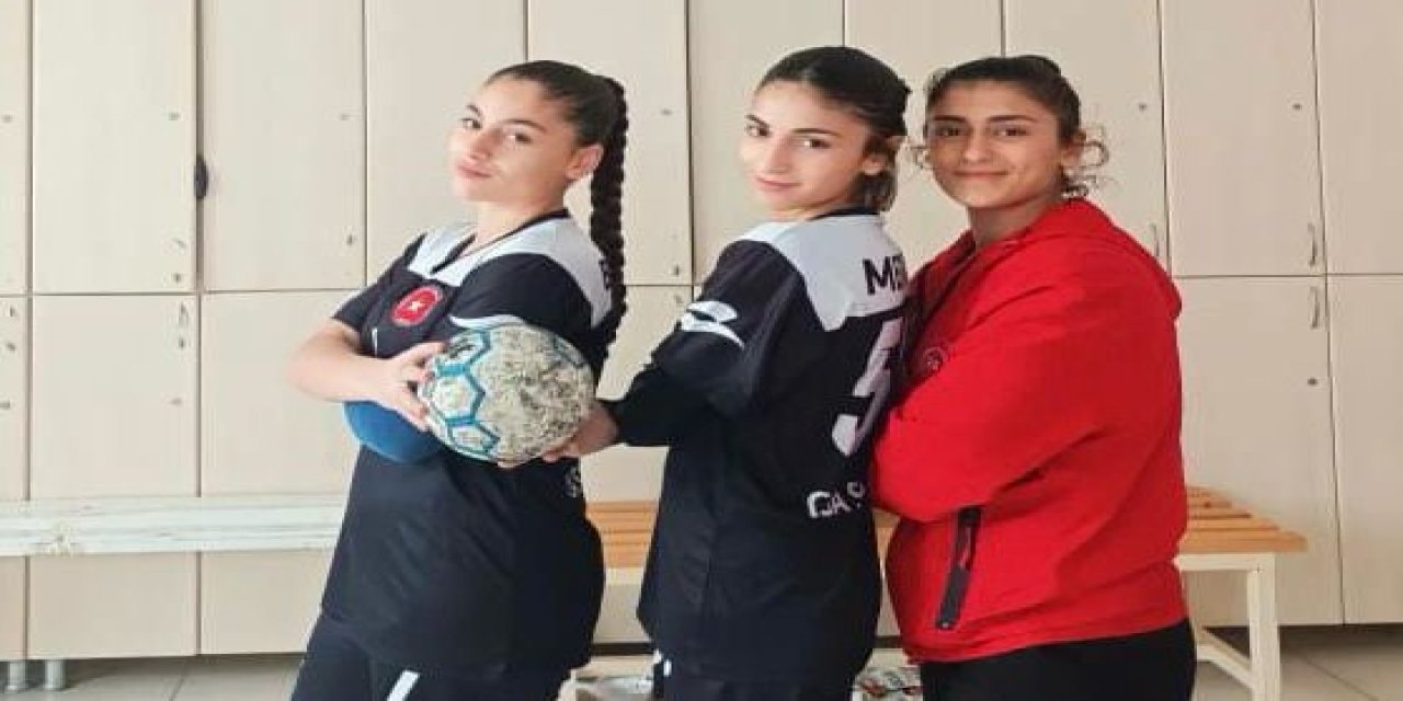 Cizre’de 4 Kız Sporcu Hentbol Milli Takım kampına davet edildi