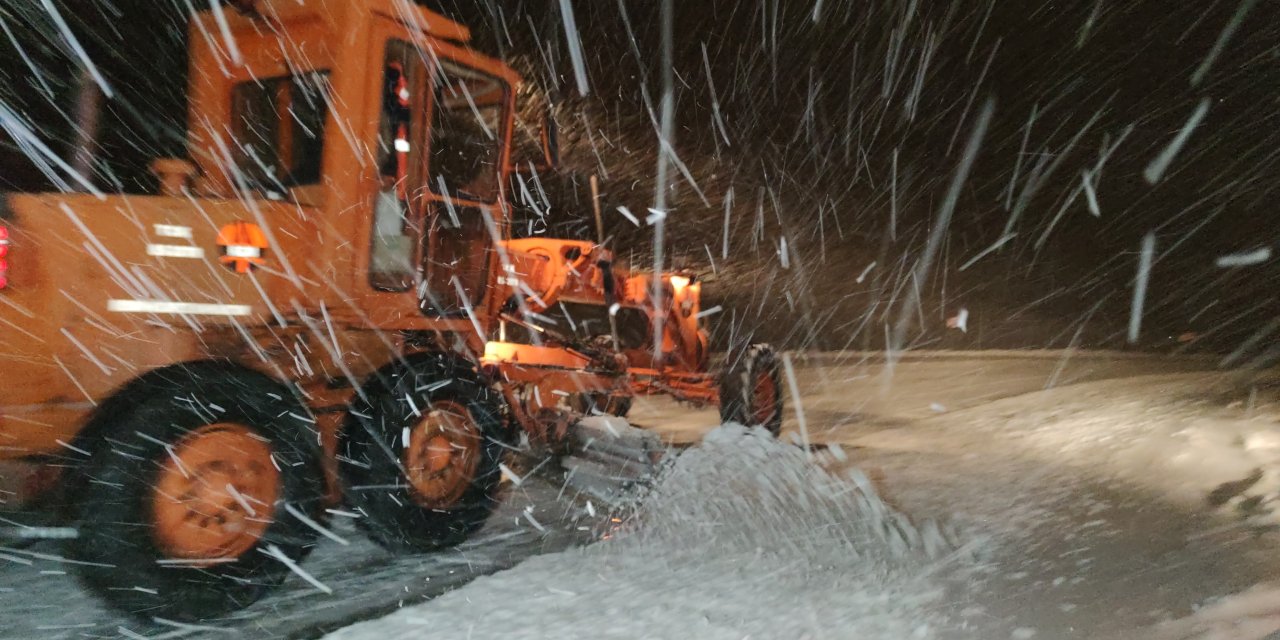 Kar Yağışı 492 yerleşim yerini ulaşıma kapattı