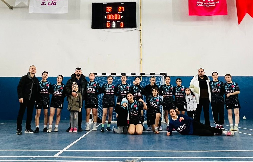 Hentbol Kadınlar Liginde Cizre Yıldızlar SK, Van İpekyolu SK takımını 32-27 yendi