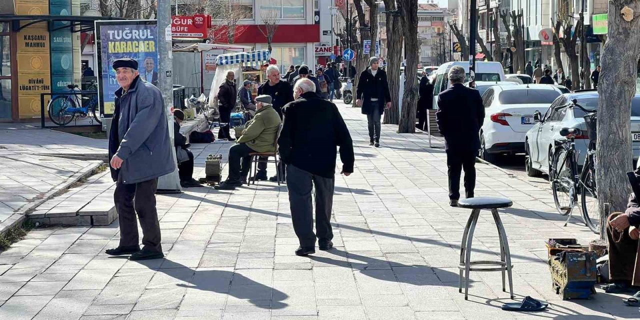 Kış ortasında o ilde yaz yaşanıyor! İl halkı ne yapacağını şaşırdı