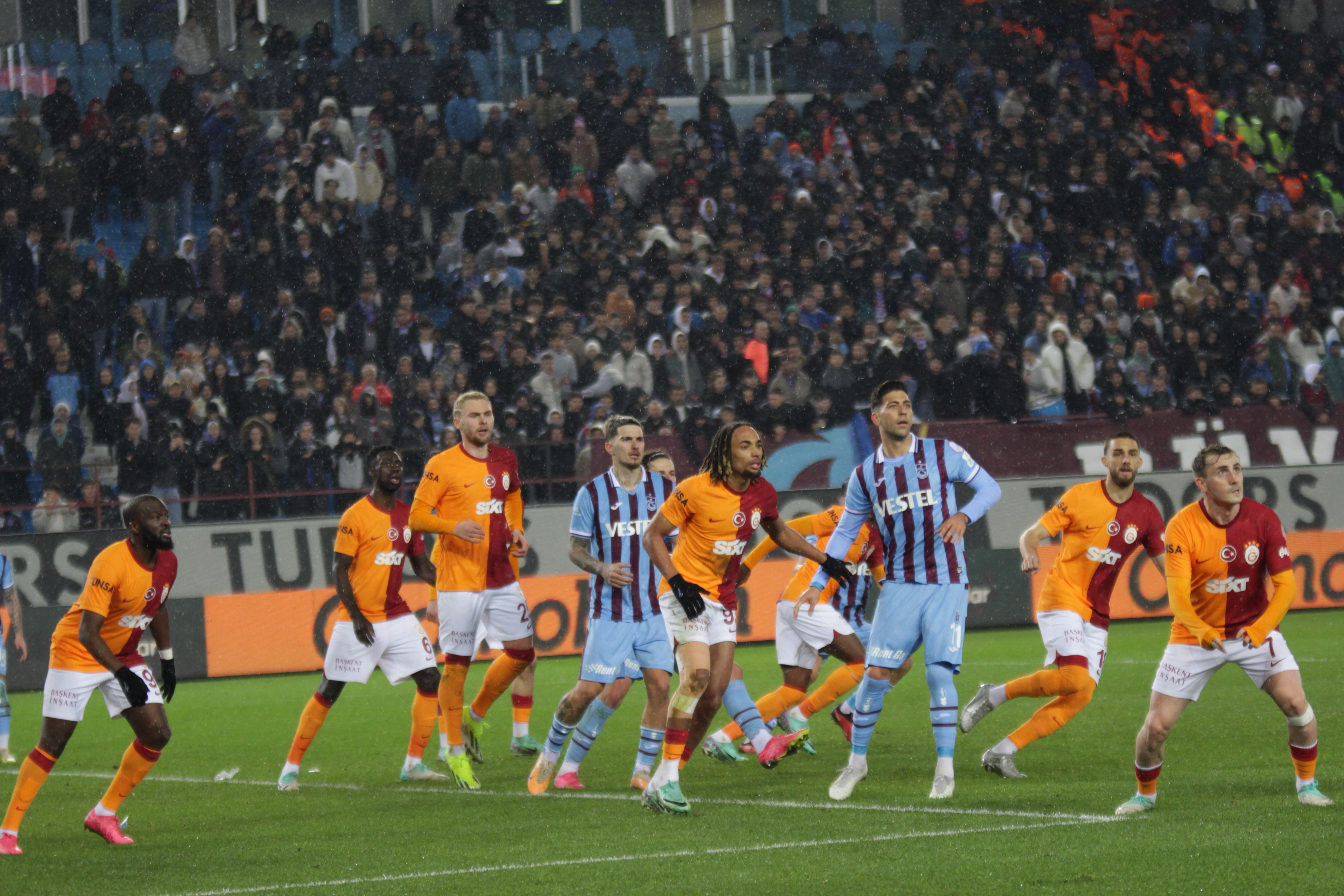 Galatarasay ,Trabzon'u Deplasmanda 5 - 1 mağlup etti